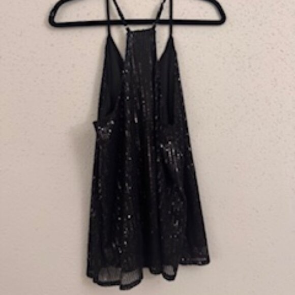 Top de Lentejuelas Negro con Escote en V (Black Sequin V-Neck Sleeveless Top) - Picture 4 of 8